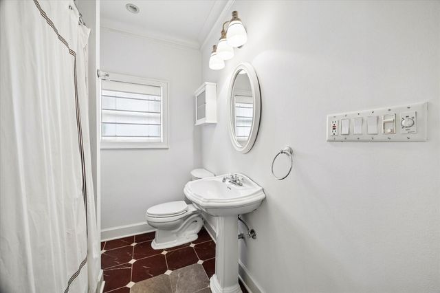 1115 Harvard Street, Houston, TX 77008