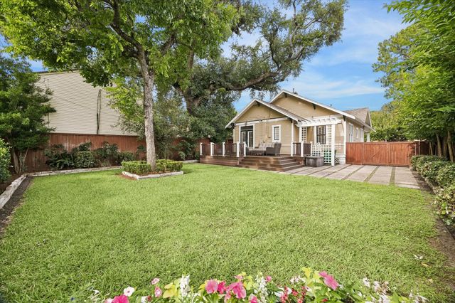 1115 Harvard Street, Houston, TX 77008