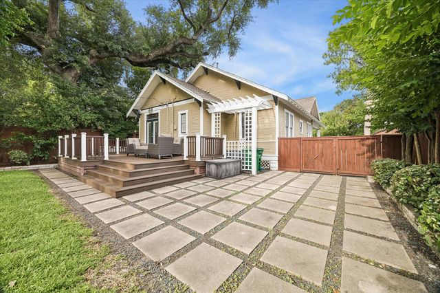 1115 Harvard Street, Houston, TX 77008