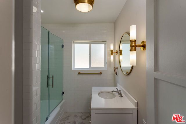 908 HYPERION Avenue, Los Angeles, CA 90029