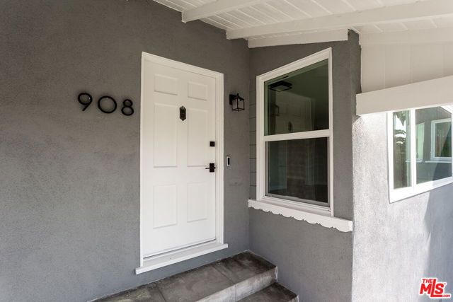 908 HYPERION Avenue, Los Angeles, CA 90029