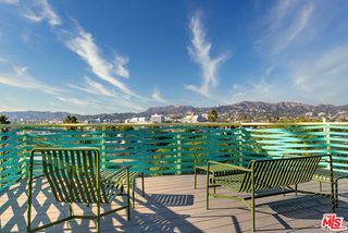 908 HYPERION Avenue, Los Angeles, CA 90029