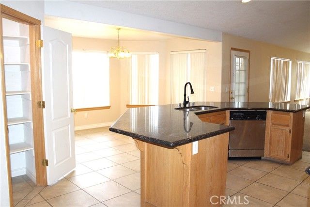 16263 Chiwi Road, Apple Valley, CA 92307