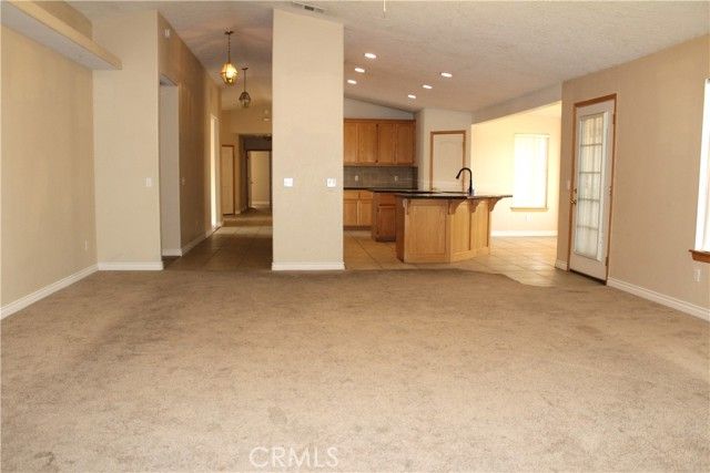 16263 Chiwi Road, Apple Valley, CA 92307