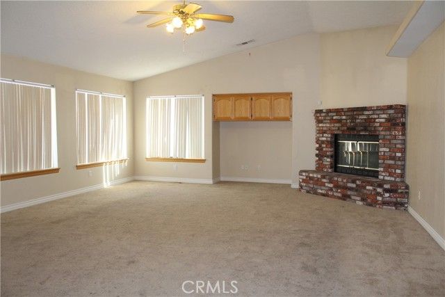 16263 Chiwi Road, Apple Valley, CA 92307
