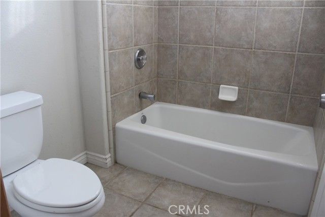 16263 Chiwi Road, Apple Valley, CA 92307