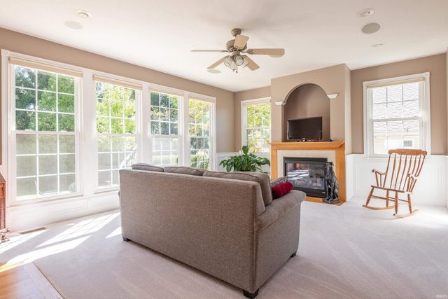933 S Fenbrook Court, Bloomington, IN 47401