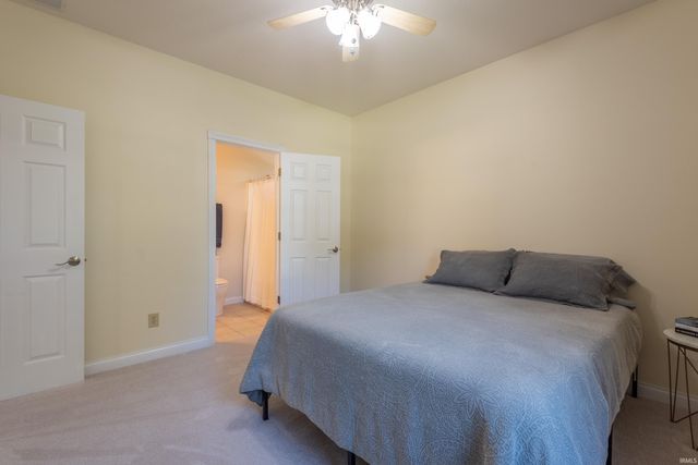 933 S Fenbrook Court, Bloomington, IN 47401