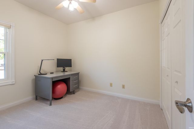 933 S Fenbrook Court, Bloomington, IN 47401