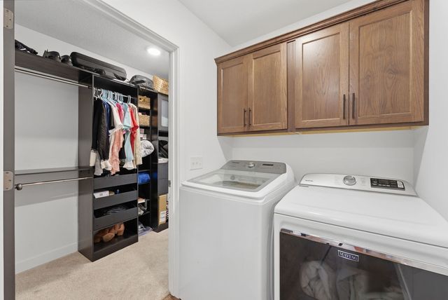6216 Deere Creek Lane, Davenport, IA 52807