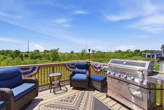 6216 Deere Creek Lane, Davenport, IA 52807