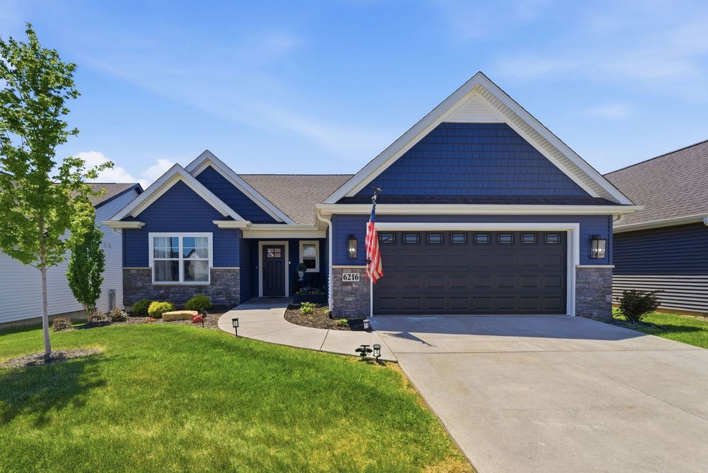 6216 Deere Creek Lane, Davenport, IA 52807