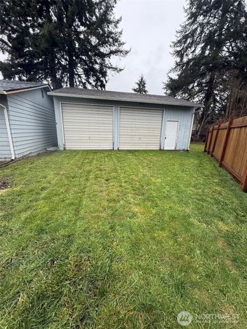 418 N 13th Street, Elma, WA 98541