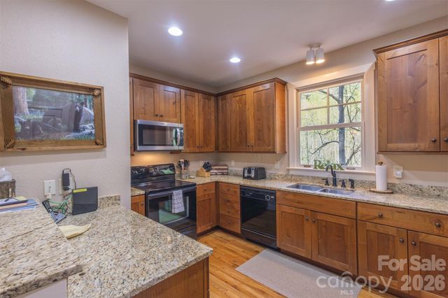 82 Meadow Ridge Court, Tuckasegee, NC 28783