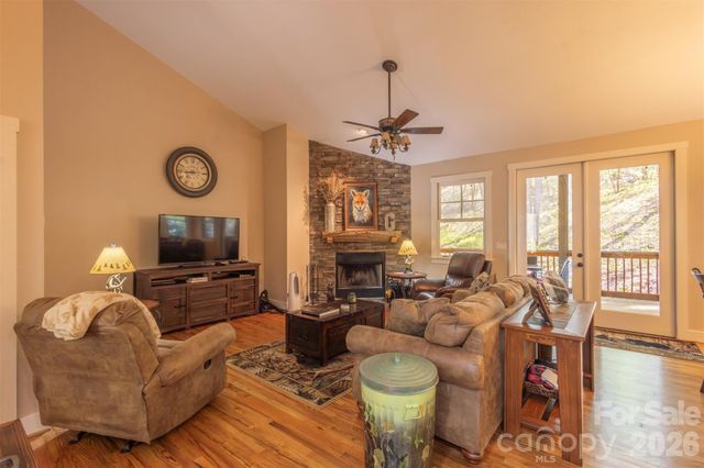 82 Meadow Ridge Court, Tuckasegee, NC 28783