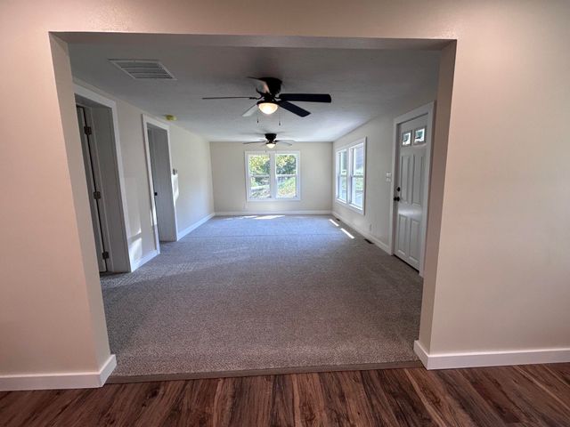 311 E Jackson Street, Ozark, MO 65721