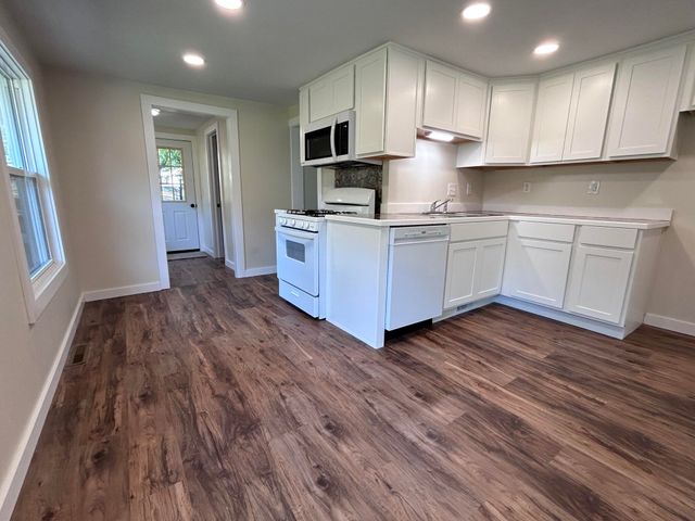 311 E Jackson Street, Ozark, MO 65721