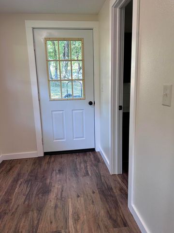 311 E Jackson Street, Ozark, MO 65721