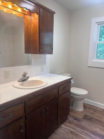 311 E Jackson Street, Ozark, MO 65721
