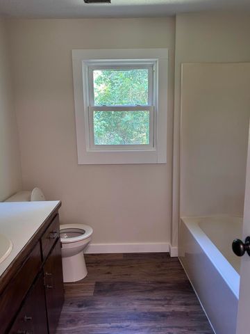 311 E Jackson Street, Ozark, MO 65721