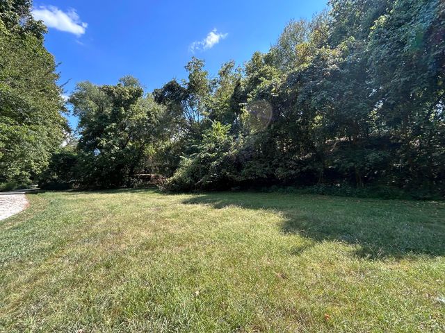 311 E Jackson Street, Ozark, MO 65721