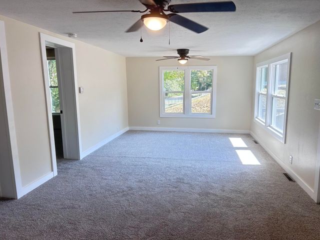 311 E Jackson Street, Ozark, MO 65721