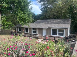 311 E Jackson Street, Ozark, MO 65721