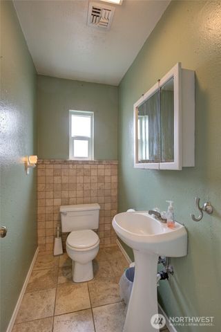 2006 W 2nd Street, Aberdeen, WA 98520