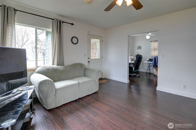 2006 W 2nd Street, Aberdeen, WA 98520