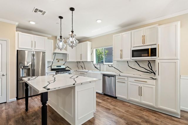 2995 Stable Dr, West Sacramento, CA 95691