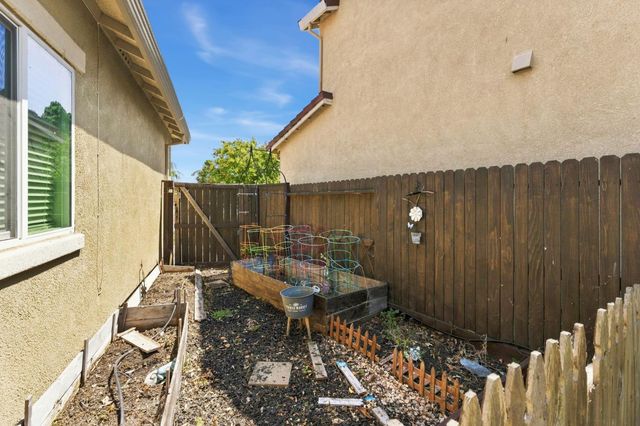 2995 Stable Dr, West Sacramento, CA 95691