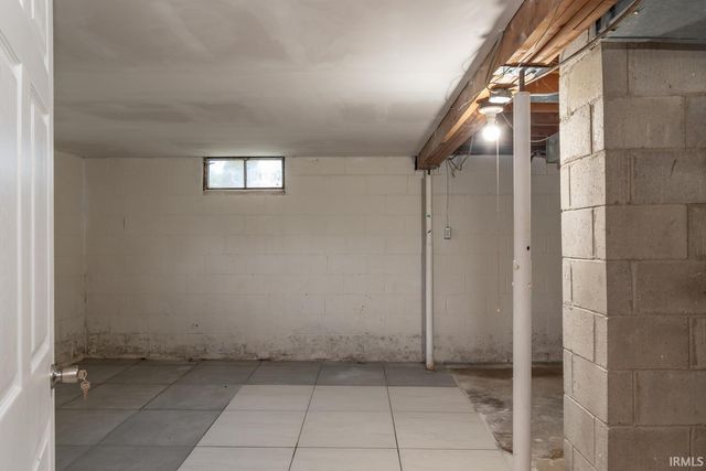 130 S Johnson Avenue, Bloomington, IN 47404