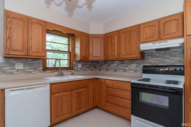 130 S Johnson Avenue, Bloomington, IN 47404