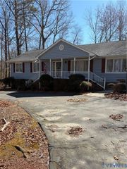 4603 EDENTON Pl, Chester, VA 23831