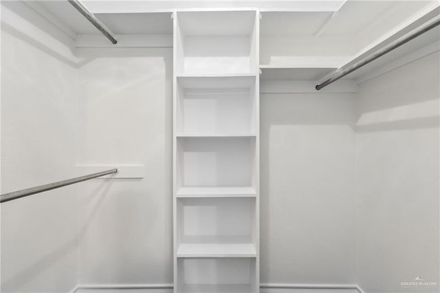 725 Washington Circle, Harlingen, TX 78550