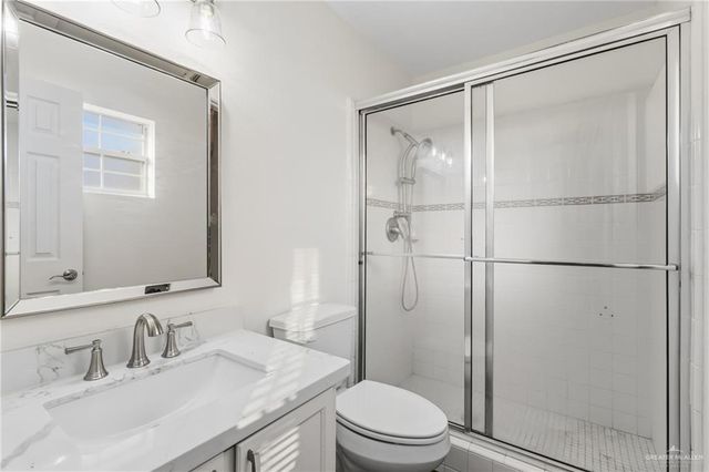 725 Washington Circle, Harlingen, TX 78550