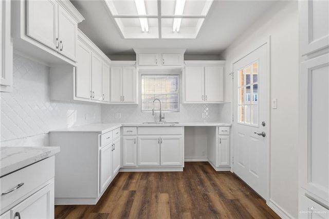 725 Washington Circle, Harlingen, TX 78550