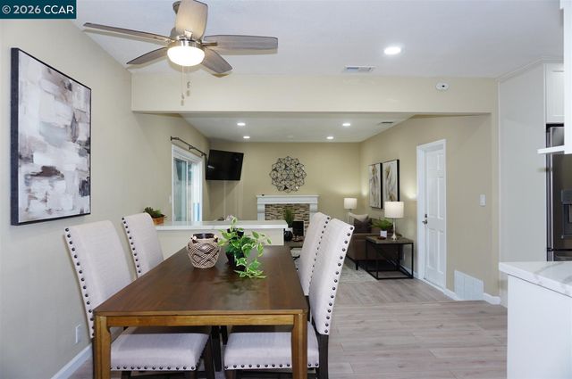 3474 Woodside Ln, San Jose, CA 95121