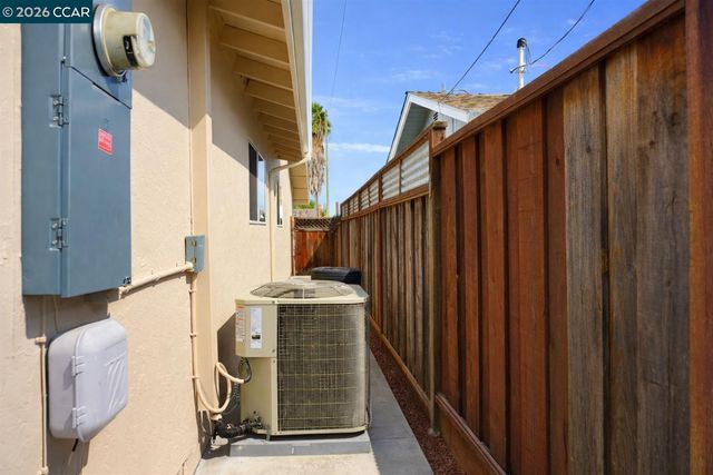 3474 Woodside Ln, San Jose, CA 95121