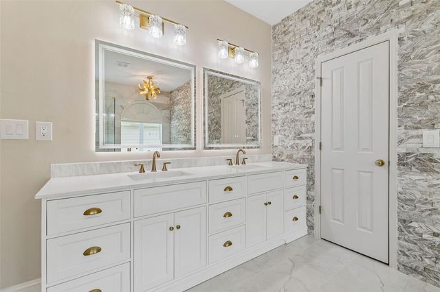 2005 WEXFORD GREEN DRIVE, Valrico, FL 33594