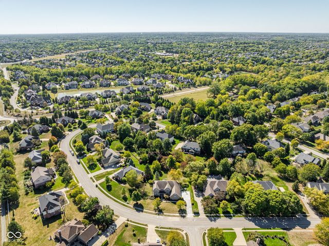 14408 Whisper Wind Drive, Carmel, IN 46032