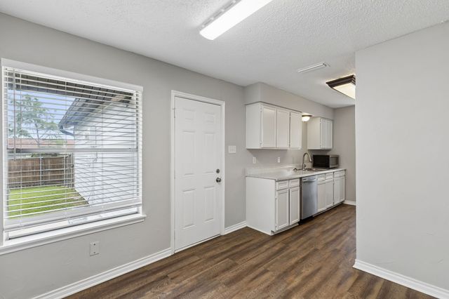 2123 Sheraton Drive, Carrollton, TX 75007