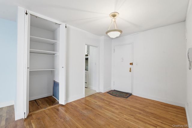 144-30 Sanford Ave 6V, Flushing, NY 11355