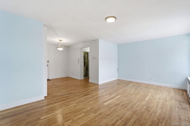 144-30 Sanford Ave 6V, Flushing, NY 11355