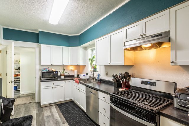 2450 E Grand Avenue, Des Moines, IA 50317