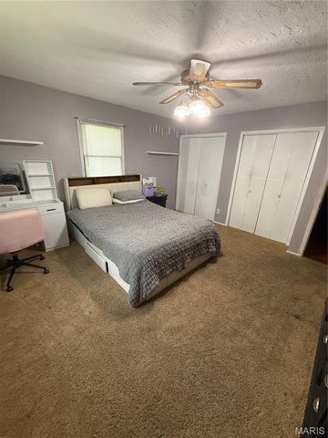 137 E 3rd Street, Roxana, IL 62084