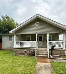 137 E 3rd Street, Roxana, IL 62084