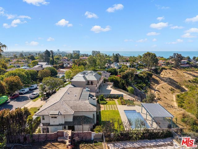 525 Alma Real Drive, Pacific Palisades (los Angeles), CA 90272
