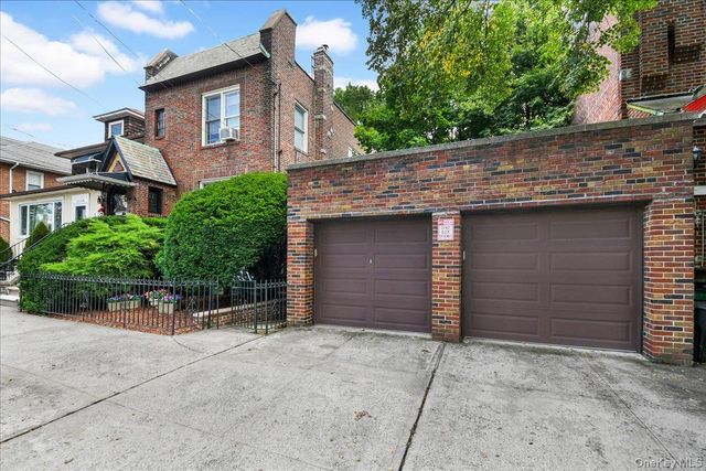 2544 Lurting Avenue, Bronx, NY 10469