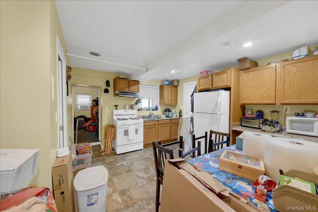 2544 Lurting Avenue, Bronx, NY 10469